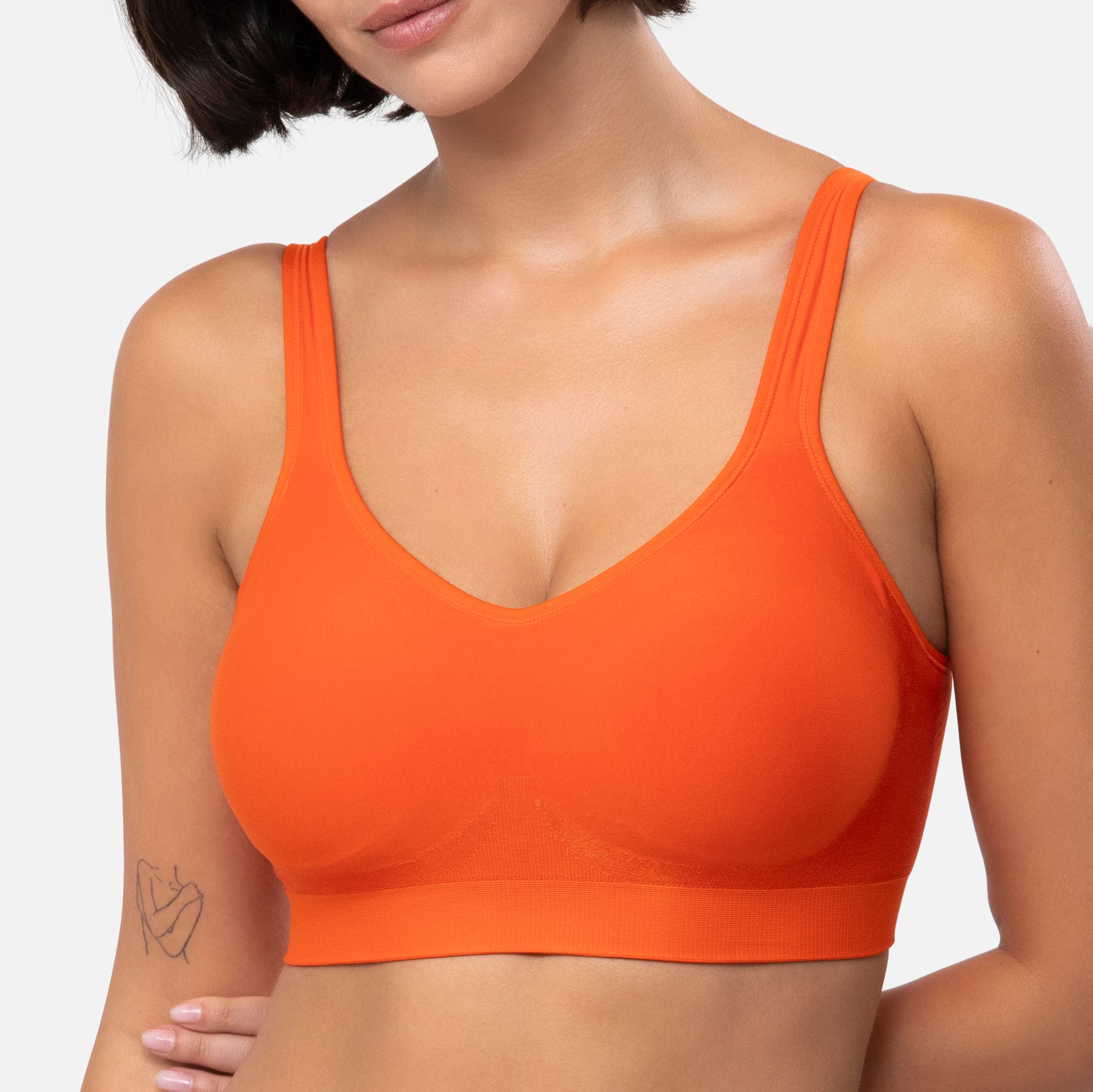 459 The Comfort Shaping Bra with Adjustable Straps