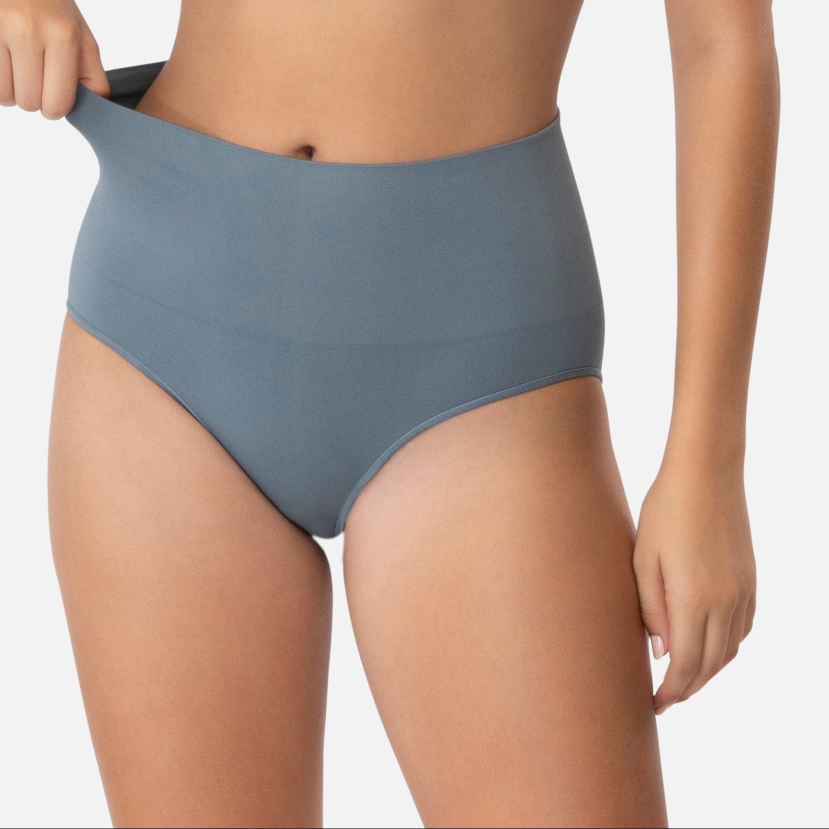 Smoothing At Waist Brief